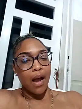 Snapshot of BiiancaEstradaa chatting on March 18, 2026, 4:26 am BiiancaEstradaa online show from March 18, 2026, 4:26 am