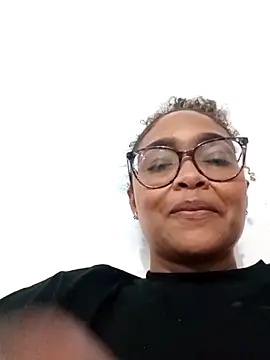 Snapshot of BiiancaEstradaa chatting on March 7, 2026, 4:19 am BiiancaEstradaa online show from March 7, 2026, 4:19 am