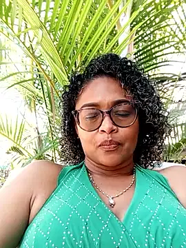 Snapshot of BiiancaEstradaa chatting on March 1, 2026, 7:47 pm BiiancaEstradaa online show from March 1, 2026, 7:47 pm