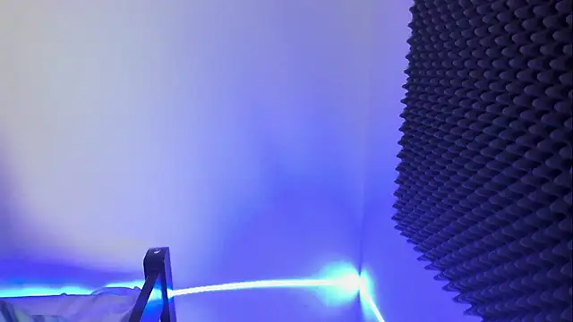 Ellope  online show from October 7, 2025, 3:40 am