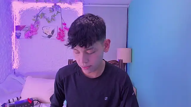 zeus blaze online show from October 30, 2025, 4:11 am