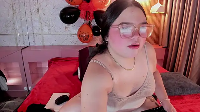 Lushi Love online show from October 16, 2025, 7:33 pm