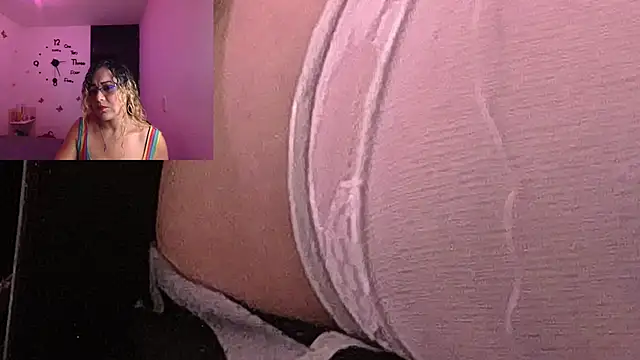 Skarleth Diaz online show from October 17, 2025, 4:05 am