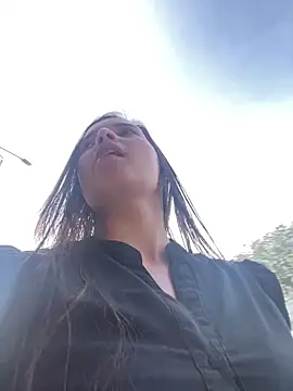 Mia jhoonson online show from November 8, 2025, 10:13 pm