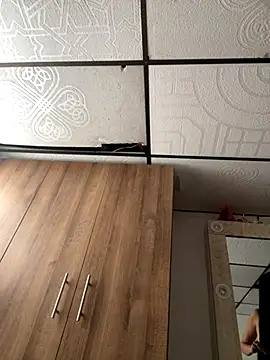 Mia jhoonson online show from November 25, 2025, 12:49 pm