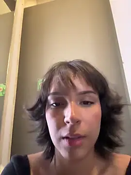 Snapshot of Adry_Bach_ chatting on September 26, 2025, 4:47 pm Adry Bach online show from September 26, 2025, 4:47 pm