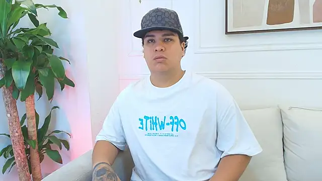 Naim Bennetsex online show from December 4, 2025, 6:40 pm