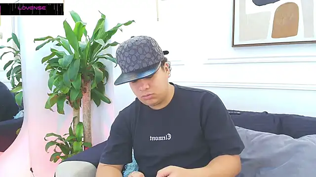 Snapshot of Naim_Bennetsex chatting on October 22, 2025, 6:29 pm Naim Bennetsex online show from October 22, 2025, 6:29 pm