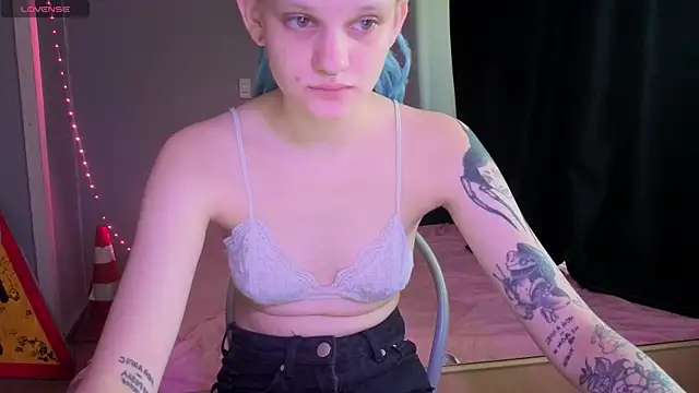 Snapshot of Elieiza_xo chatting on July 10, 2026, 9:09 am Elieiza xo online show from July 10, 2026, 9:09 am