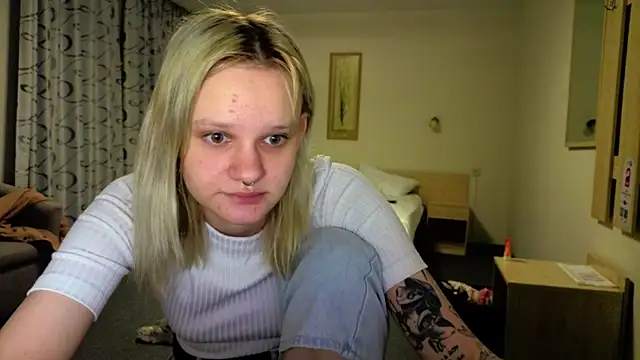 Elieiza xo online show from May 27, 2026, 6:59 pm