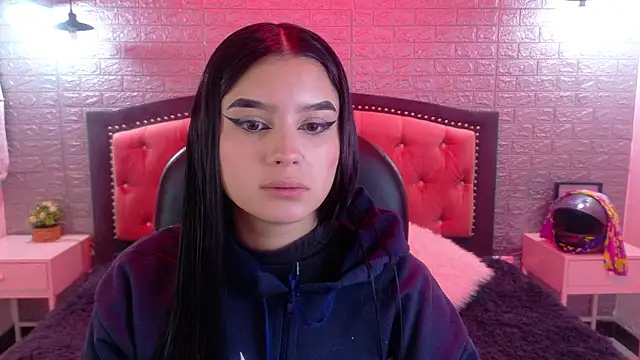 Snapshot of Natalie_loffreda chatting on February 10, 2026, 3:27 am Natalie loffreda online show from February 10, 2026, 3:27 am