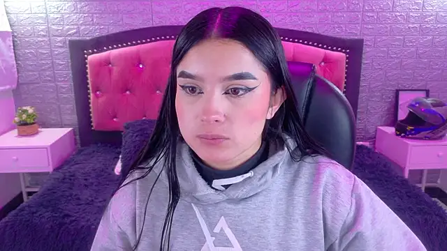 Snapshot of Natalie_loffreda chatting on February 3, 2026, 3:26 am Natalie loffreda online show from February 3, 2026, 3:26 am