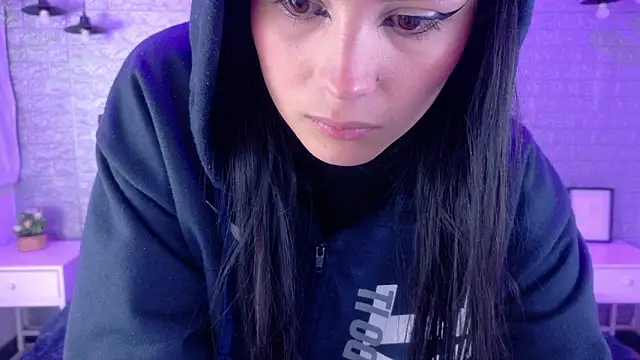 Snapshot of Natalie_loffreda chatting on February 5, 2026, 3:13 am Natalie loffreda online show from February 5, 2026, 3:13 am