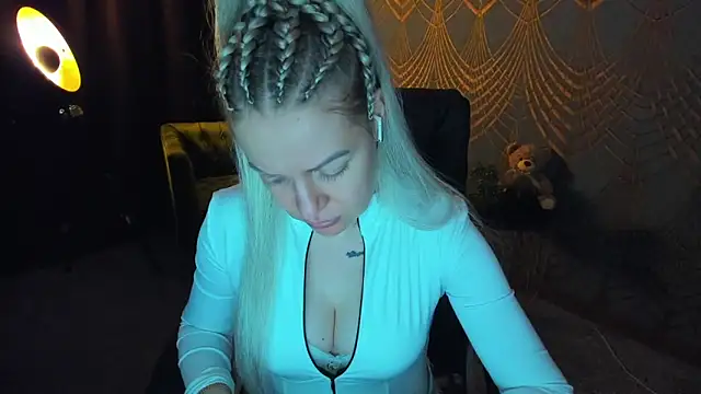 Anna Snows online show from April 20, 2026, 4:52 pm