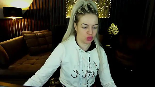 Anna Snows online show from May 2, 2026, 5:23 am