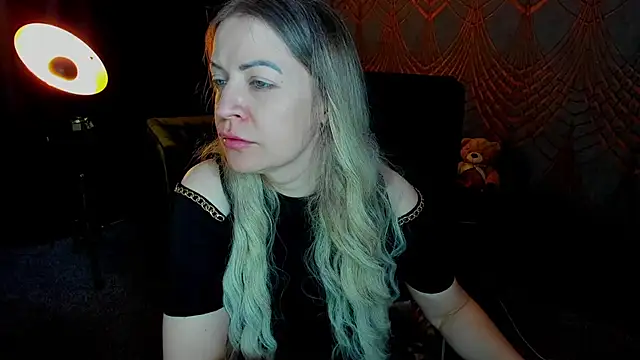 Anna Snows online show from May 18, 2026, 5:34 am