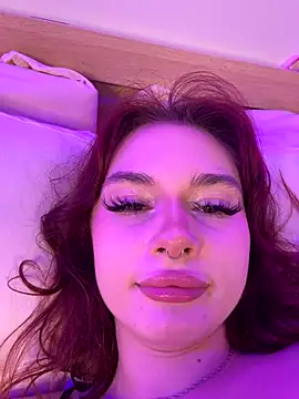 Snapshot of RoxyDoll_ chatting on October 5, 2025, 3:47 pm RoxyDoll online show from October 5, 2025, 3:47 pm