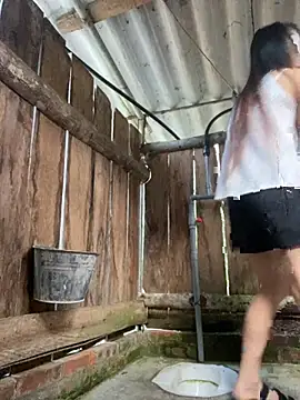 PhanHaa online show from October 11, 2025, 11:39 pm