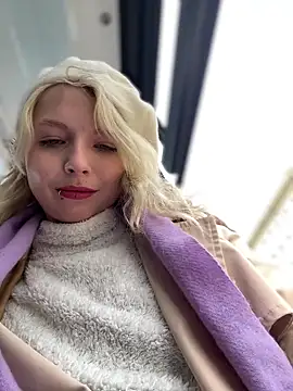 EveLittleSinner online show from September 24, 2025, 8:43 am