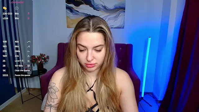 Emma  Ross online show from May 26, 2026, 1:58 am