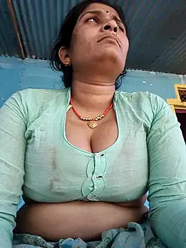 Snapshot of Hot-piuy chatting on September 24, 2025, 8:54 am Hot-piuy online show from September 24, 2025, 8:54 am