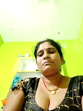 Snapshot of Hot-piuy chatting on September 9, 2025, 6:34 am Hot-piuy online show from September 9, 2025, 6:34 am