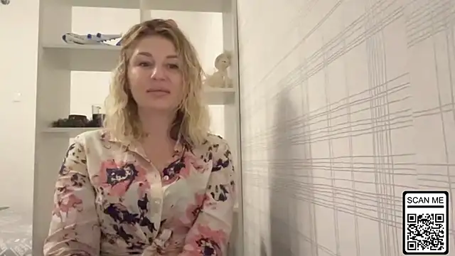 Snapshot of Blondie_xoxoxo chatting on December 1, 2025, 11:00 am Blondie xoxoxo online show from December 1, 2025, 11:00 am