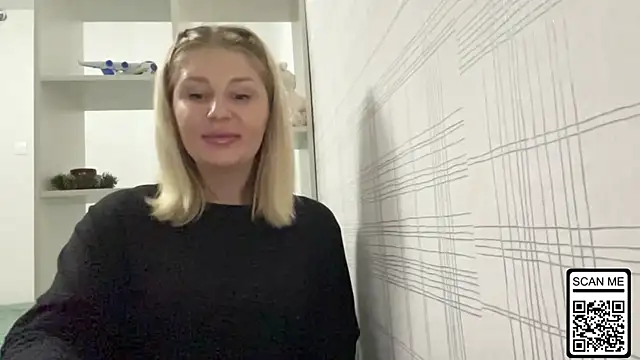 Snapshot of Blondie_xoxoxo chatting on November 6, 2025, 9:19 pm Blondie xoxoxo online show from November 6, 2025, 9:19 pm