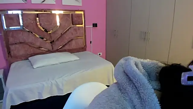 Snapshot of LICKY_LOV chatting on January 16, 2026, 12:20 pm LICKY LOV online show from January 16, 2026, 12:20 pm