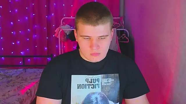 kittenmurr online show from March 3, 2026, 9:22 pm