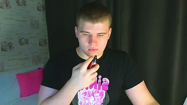 kittenmurr online show from September 8, 2025, 8:41 pm