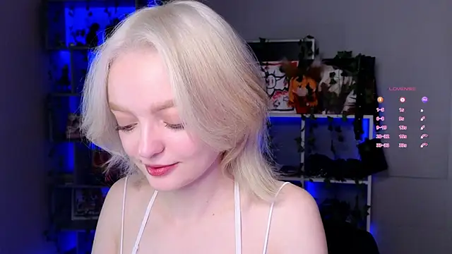 ShizukaBlanche online show from September 22, 2025, 3:12 am