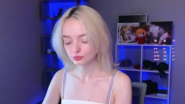 ShizukaBlanche online show from September 17, 2025, 3:08 am