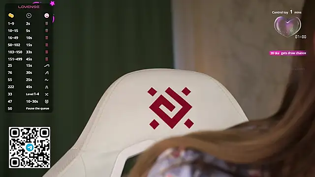 Snapshot of Stella_of_steel chatting on November 19, 2025, 9:53 am Stella of steel online show from November 19, 2025, 9:53 am