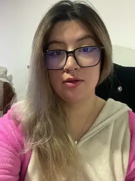 Snapshot of Blair_Bunnyy chatting on January 18, 2026, 5:16 pm Blair Bunnyy online show from January 18, 2026, 5:16 pm