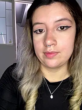 Snapshot of Blair_Bunnyy chatting on January 15, 2026, 4:10 pm Blair Bunnyy online show from January 15, 2026, 4:10 pm