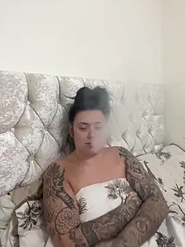 Snapshot of Charsworld chatting on March 2, 2026, 8:32 am Charsworld online show from March 2, 2026, 8:32 am