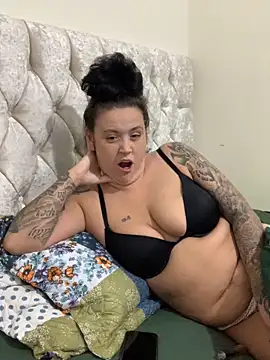 Charsworld online show from April 21, 2026, 7:37 am