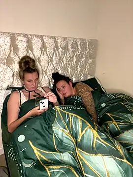 Snapshot of Charsworld chatting on November 20, 2025, 5:46 pm Charsworld online show from November 20, 2025, 5:46 pm