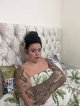 Snapshot of Charsworld chatting on January 19, 2026, 11:25 am Charsworld online show from January 19, 2026, 11:25 am