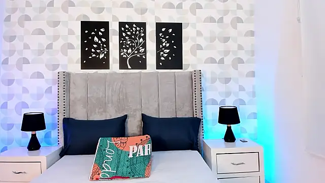 Snapshot of natasha_moreno chatting on January 18, 2026, 12:19 pm natasha moreno online show from January 18, 2026, 12:19 pm