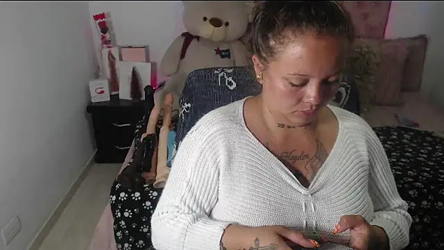 patty squirt  online show from October 1, 2025, 2:38 am