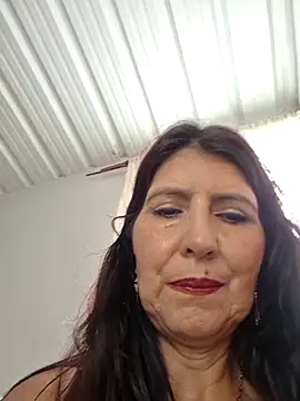 Snapshot of swity_foster chatting on April 15, 2026, 2:10 pm swity foster online show from April 15, 2026, 2:10 pm