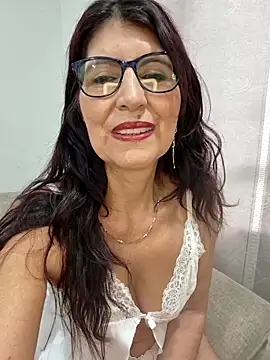Snapshot of swity_foster chatting on March 6, 2026, 1:39 pm swity foster online show from March 6, 2026, 1:39 pm