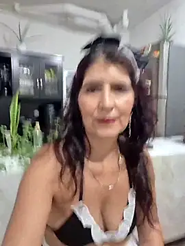 Snapshot of swity_foster chatting on April 28, 2026, 9:52 pm swity foster online show from April 28, 2026, 9:52 pm