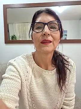 Snapshot of swity_foster chatting on March 21, 2026, 1:15 pm swity foster online show from March 21, 2026, 1:15 pm