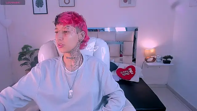 Luci Rose online show from September 17, 2025, 1:57 pm