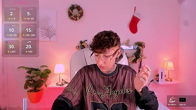 Luci Rose online show from December 3, 2025, 4:02 am