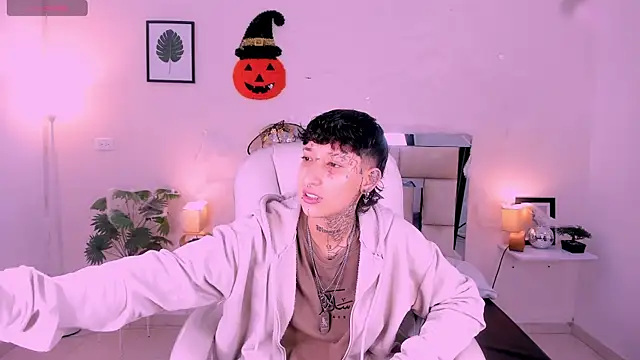 Luci Rose online show from October 18, 2025, 3:08 am