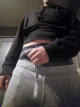 Trekkerboi online show from October 28, 2025, 8:19 pm